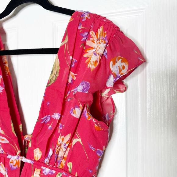 Lulus Size M Flirty Ways Hot Pink Floral‎ Flutter Sleeve Romper - Picture 4 of 13